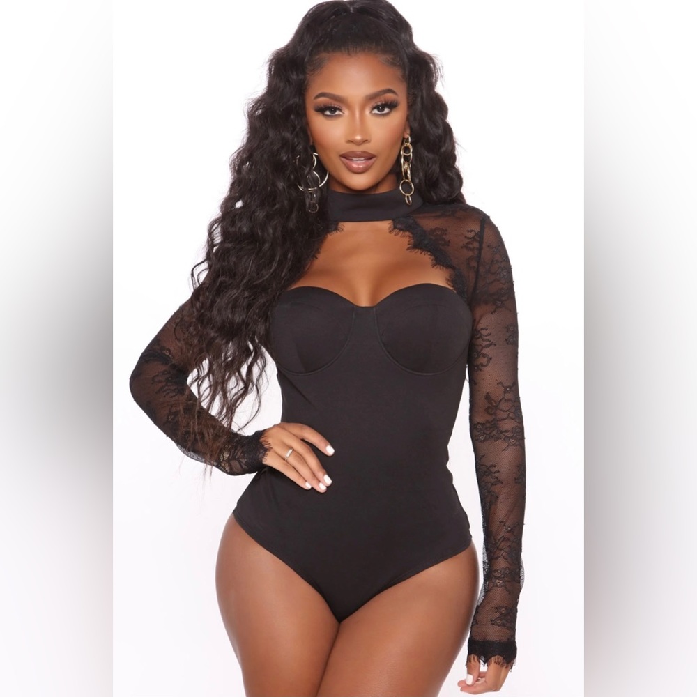Fashion Nova lace black bodysuit size Large.